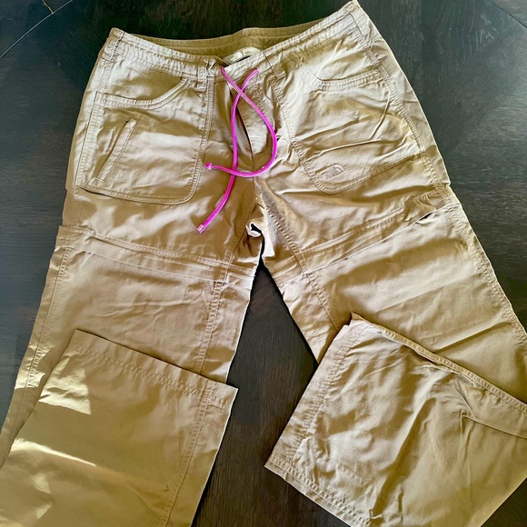 🌈North Face Cargo Pant/Shorts🌈 - Picture 2 of 5